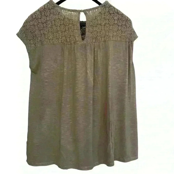 Torrid Super Soft KnitsTop Size 00(M/L) Olive Green Crocheted Embroidered Casual - Picture 3 of 9